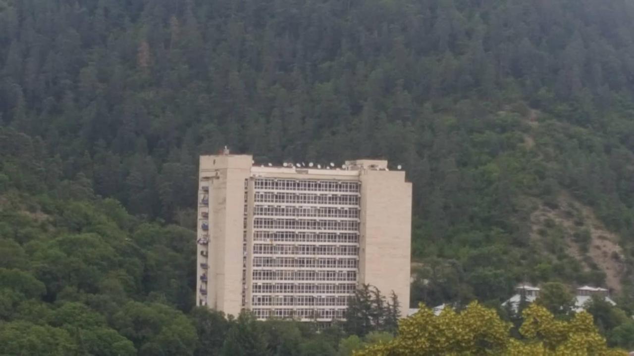 Mtis Kheoba Apartamento Borjomi Exterior foto